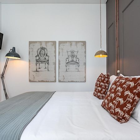 Dona Simone Boutique Suites & Studios - By @ Rita'S Place فارو المظهر الخارجي الصورة